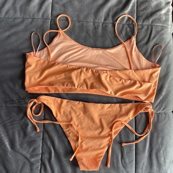 Large orange baiting suit never worn no tags by egreis brand - Picture 7 of 8